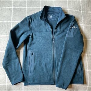 Mens soft-shell outer jacket